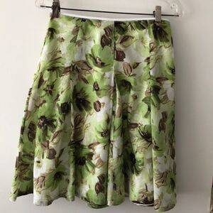Banana Republic pleated Silk blend skirt s: 0 EUC